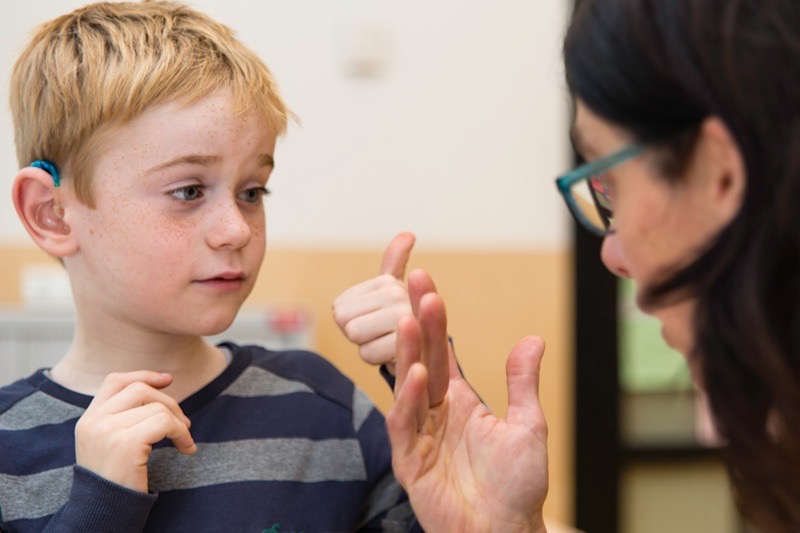 doof-kind-in-de-groep Een doof kind in de groep